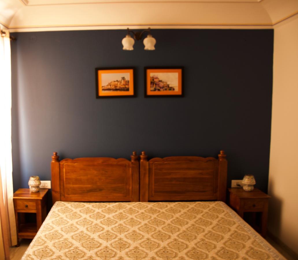 Pathik Niwas Bed and Breakfast Jaipur Exteriör bild